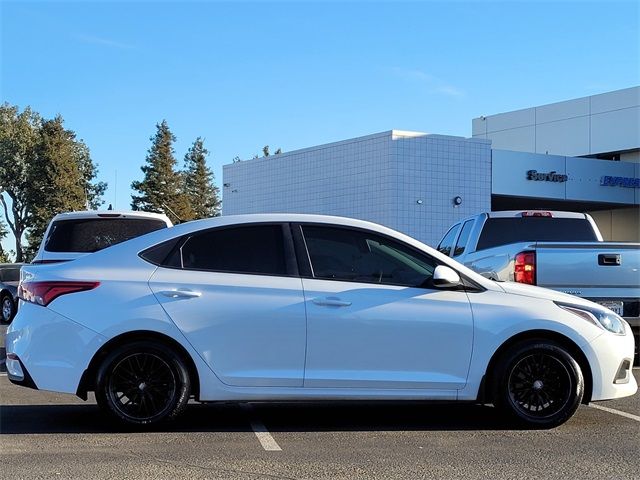 2022 Hyundai Accent SE