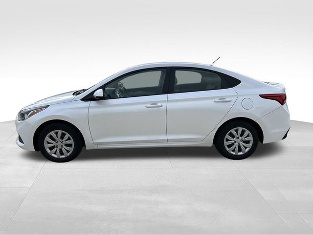 2022 Hyundai Accent SE