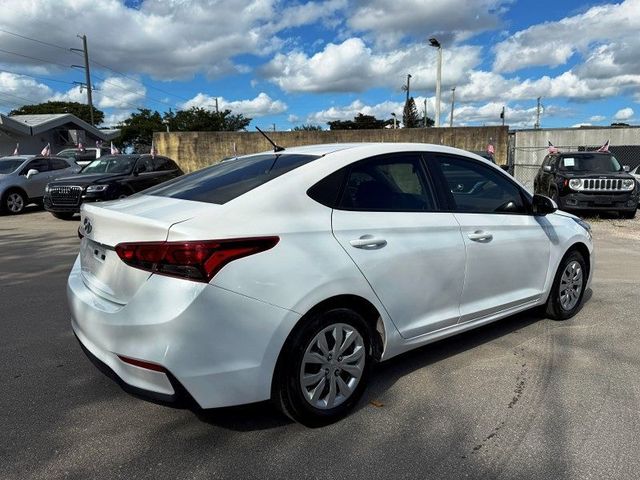 2022 Hyundai Accent SE