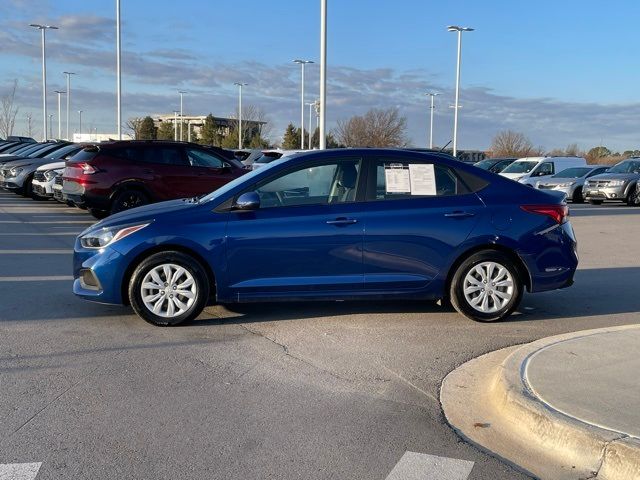 2022 Hyundai Accent SE