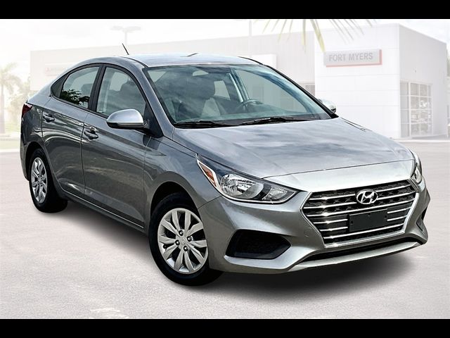 2022 Hyundai Accent SE