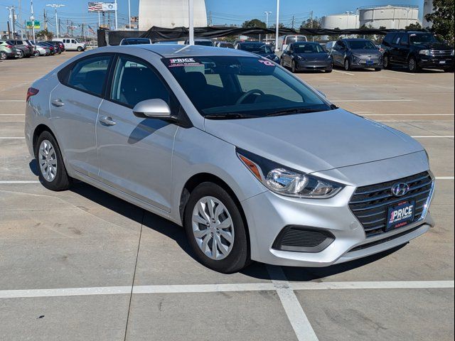 2022 Hyundai Accent SE