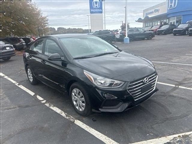 2022 Hyundai Accent SE