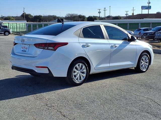 2022 Hyundai Accent SE