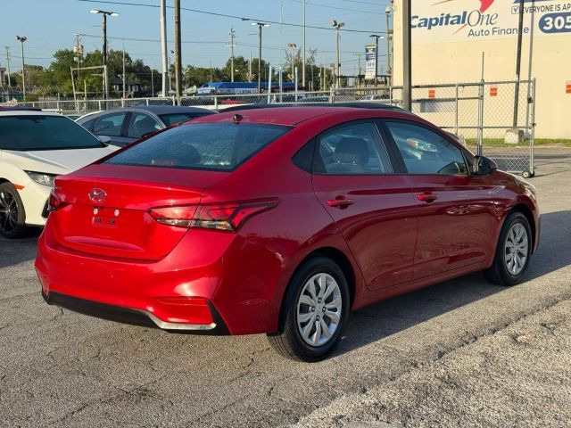 2022 Hyundai Accent SE