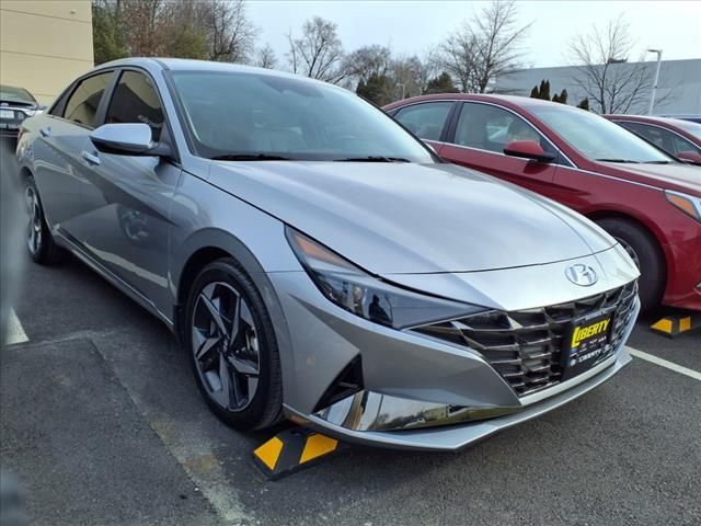 2022 Hyundai Elantra Limited