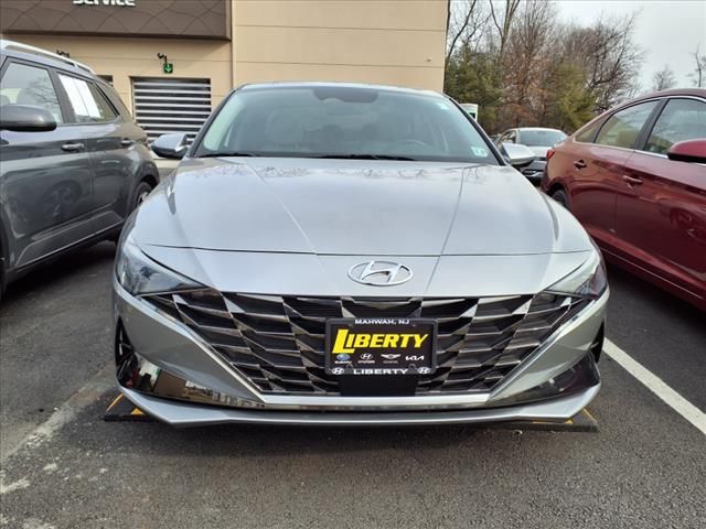 2022 Hyundai Elantra Limited