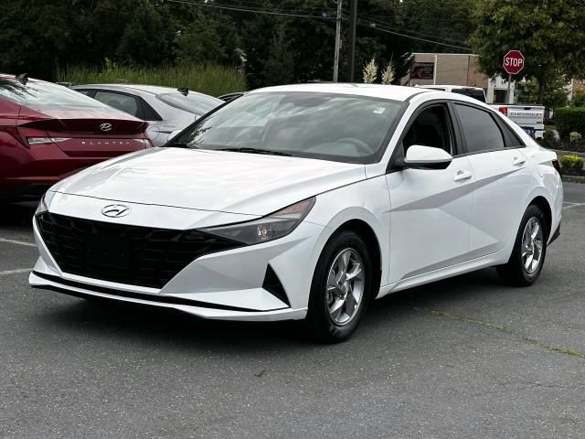 2022 Hyundai Elantra SE