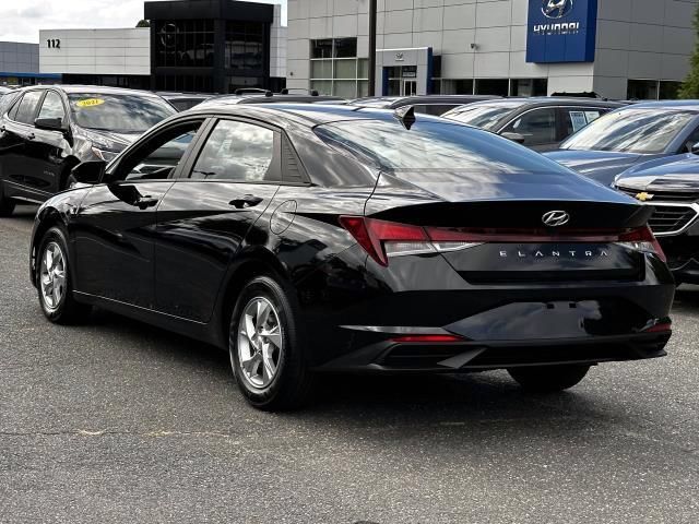 2022 Hyundai Elantra SE