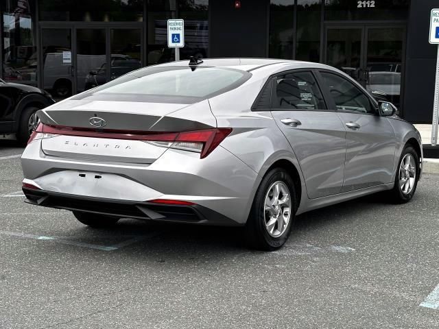 2022 Hyundai Elantra SE