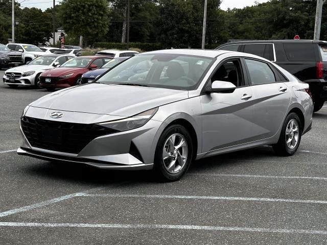 2022 Hyundai Elantra SE