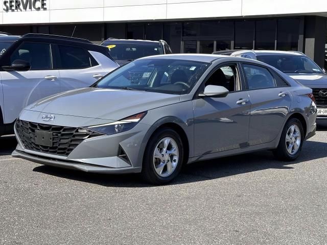 2022 Hyundai Elantra SE