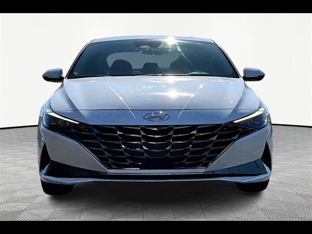 2022 Hyundai Elantra Limited