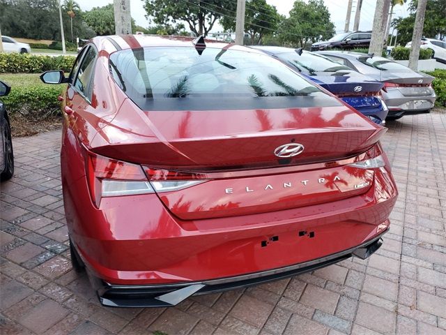 2022 Hyundai Elantra Limited