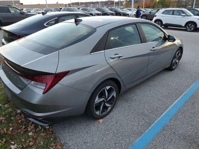 2022 Hyundai Elantra Limited