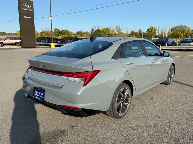 2022 Hyundai Elantra Limited