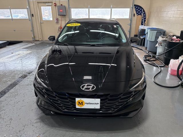 2022 Hyundai Elantra Limited