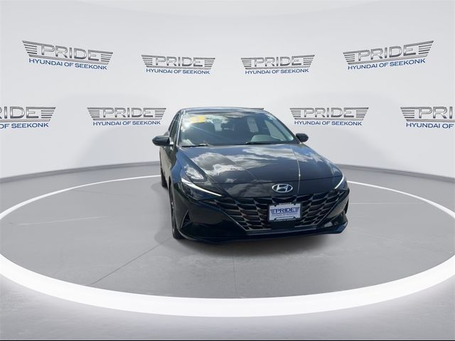 2022 Hyundai Elantra Limited