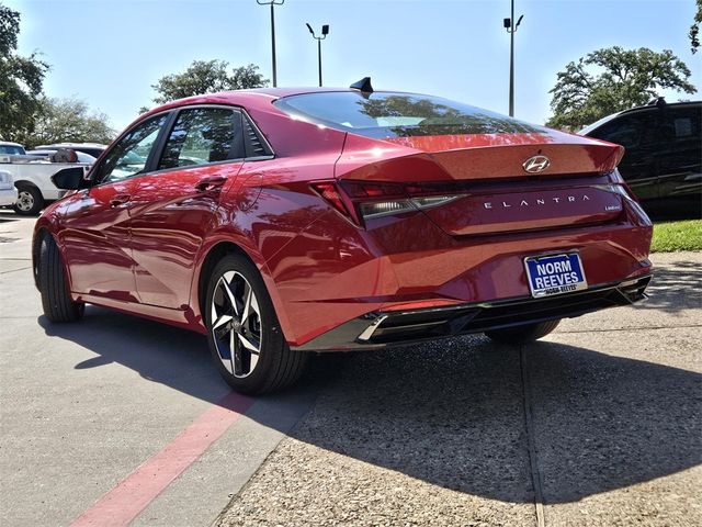 2022 Hyundai Elantra Limited