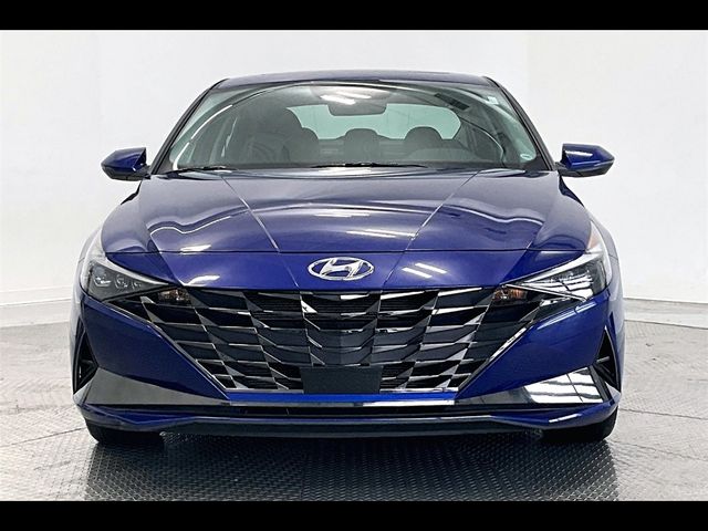 2022 Hyundai Elantra Limited