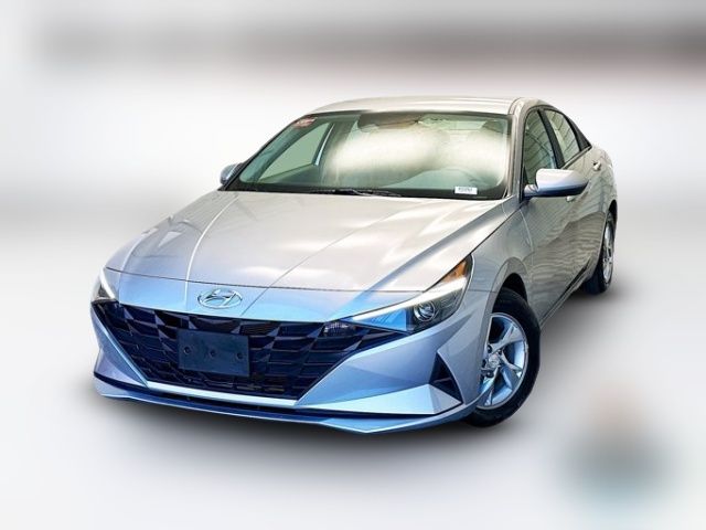 2022 Hyundai Elantra SE