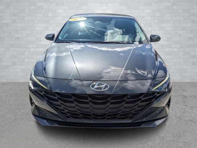 2022 Hyundai Elantra SE