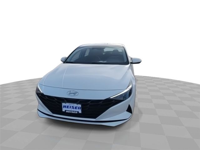 2022 Hyundai Elantra SE