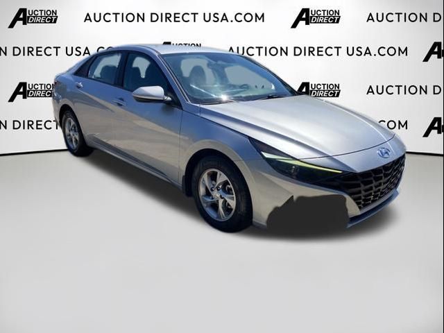 2022 Hyundai Elantra SE