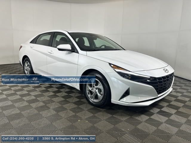 2022 Hyundai Elantra SE