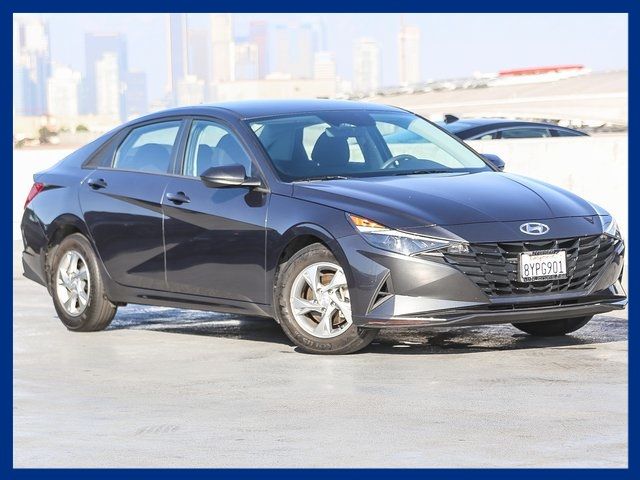 2022 Hyundai Elantra SE