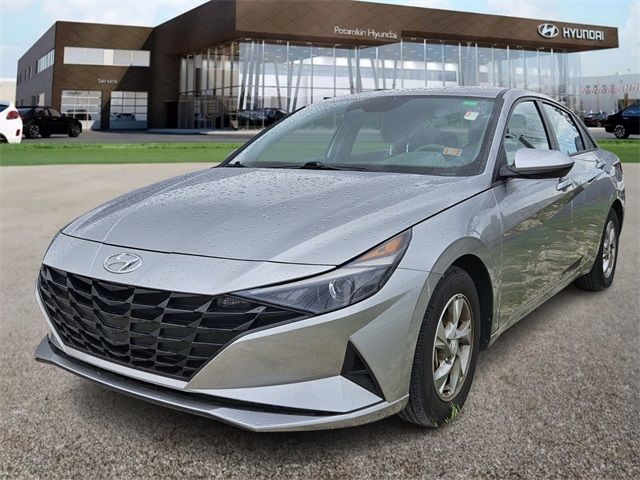 2022 Hyundai Elantra SE