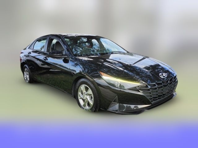 2022 Hyundai Elantra SE