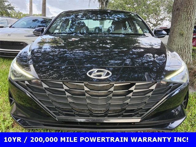 2022 Hyundai Elantra SE