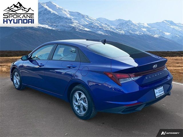 2022 Hyundai Elantra SE