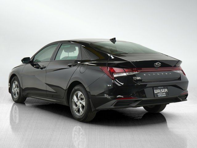 2022 Hyundai Elantra SE