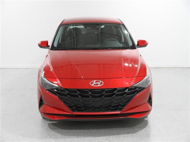 2022 Hyundai Elantra SE