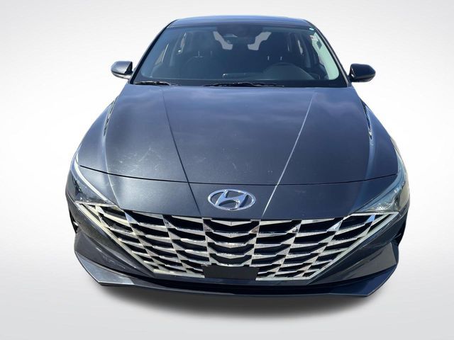 2022 Hyundai Elantra SE