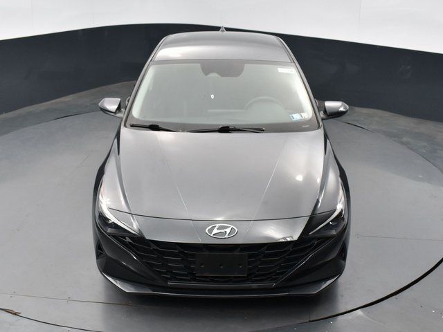 2022 Hyundai Elantra SE