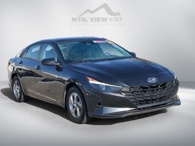 2022 Hyundai Elantra SE