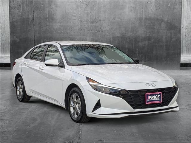 2022 Hyundai Elantra SE