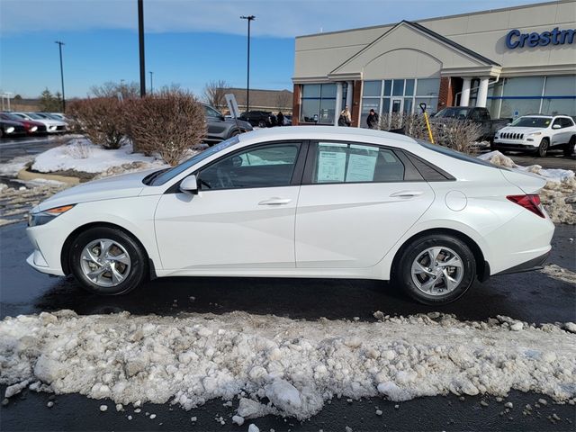 2022 Hyundai Elantra SE