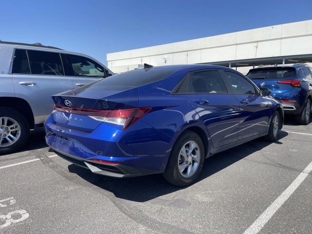 2022 Hyundai Elantra SE