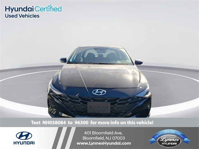 2022 Hyundai Elantra SE