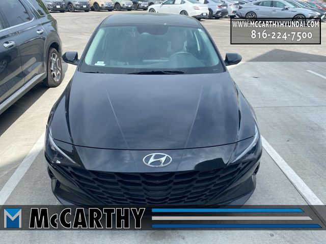 2022 Hyundai Elantra SE