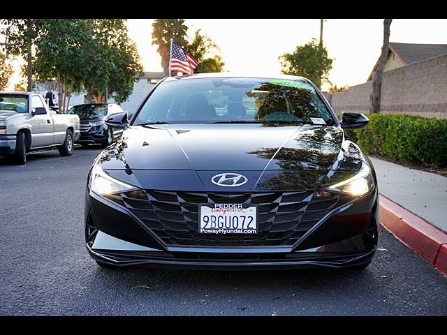 2022 Hyundai Elantra SE