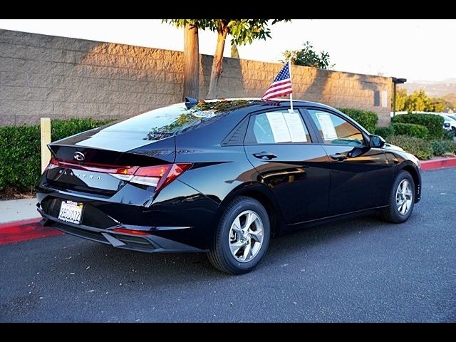 2022 Hyundai Elantra SE