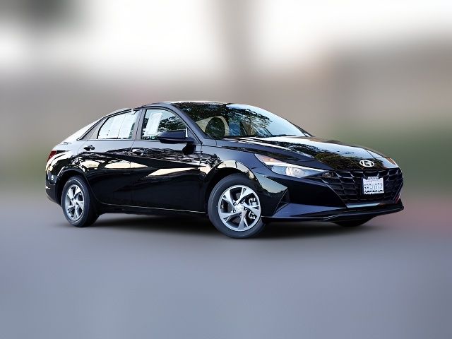 2022 Hyundai Elantra SE