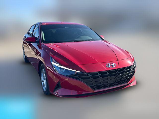 2022 Hyundai Elantra SE
