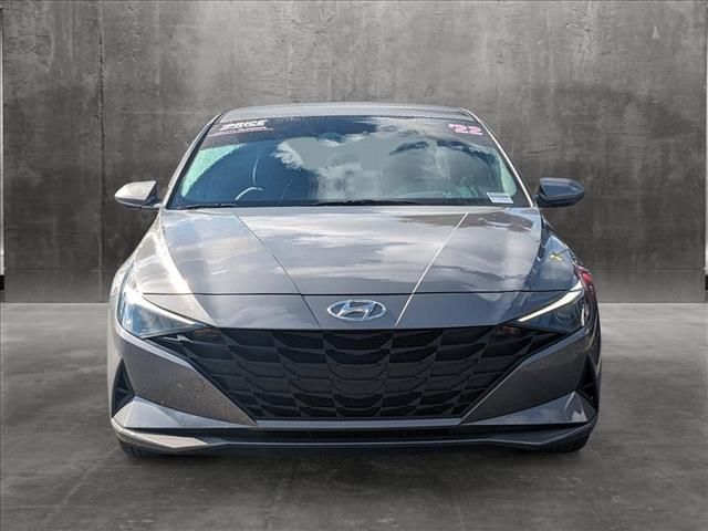 2022 Hyundai Elantra SE