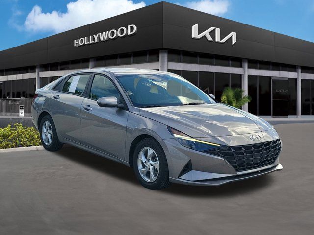 2022 Hyundai Elantra SE